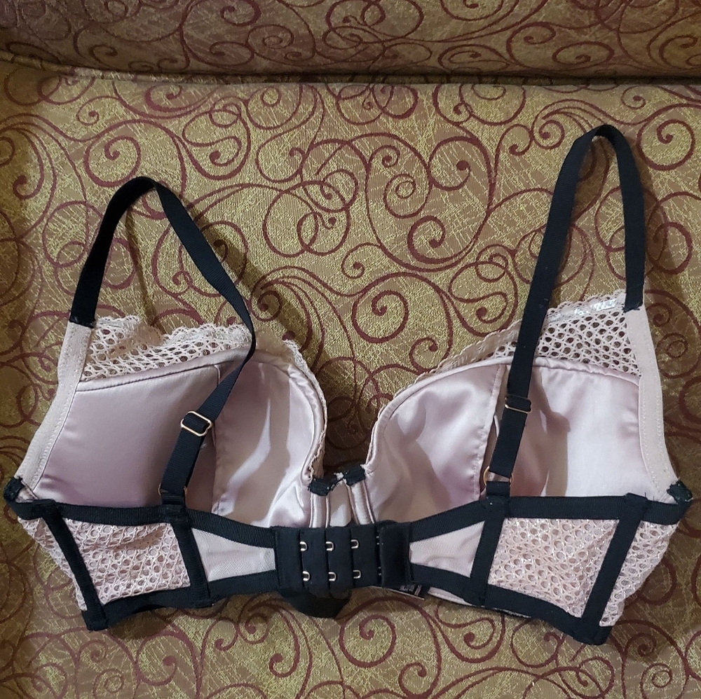 Victoria Secret bra - Picture 2 of 4